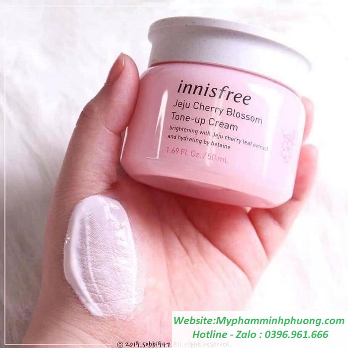 Kem-duong-innisfree-jeju-cherry-blossom-tone-up-cream-50ml-700x700