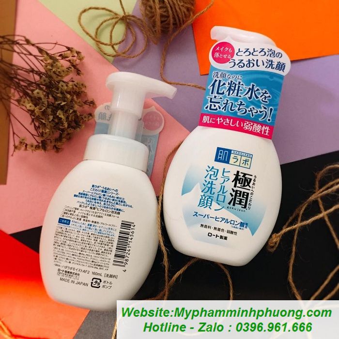 Sua-rua-mat-tao-bot-hada-labo-gokujyun-hatomugi-foaming-cleanser-700x700