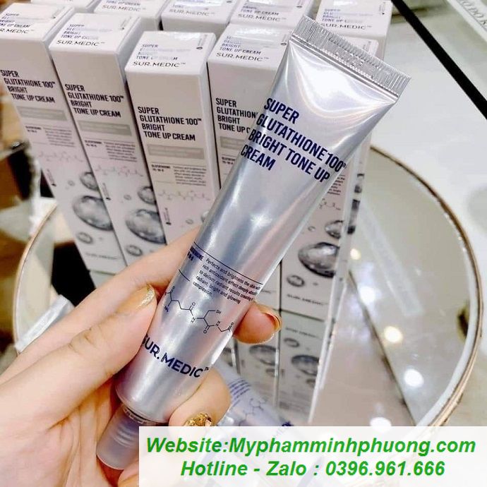 hyaluronic acid and glutathione Kem Dưỡng Nâng Tông Trắng Da SURMEDIC SUPER GLUTATHIONE 100 BRIGHT TON – AB  BEAUTY WORLD main image 1