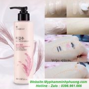 tay-trang-gao-voi-rice-water-bright-cleansing-milk-the-face-shop-2