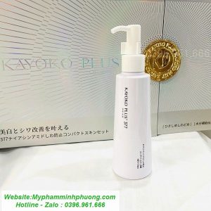 1 chai sữa rửa mặt kayoko trắng
